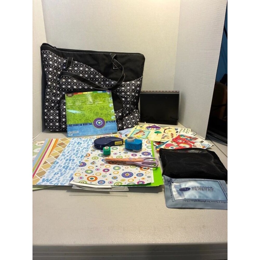 Creative memories: bag w/ supplies